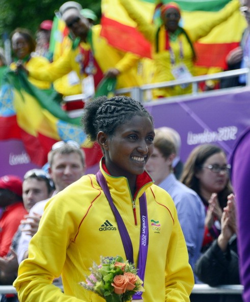 Điền kinh Ethiopia tiếp tục khẳng định thế mạnh của mình ở các cự li dài môn điền kinh khi vận động viên Tiki Gelana vừa giành chiến thắng ở nội dung marathon giành cho nữ. Không chỉ xuất sắc giành HCV, Tiki Gelana còn phá kỉ lục Olympic với thành tích 2:23:07 giờ.